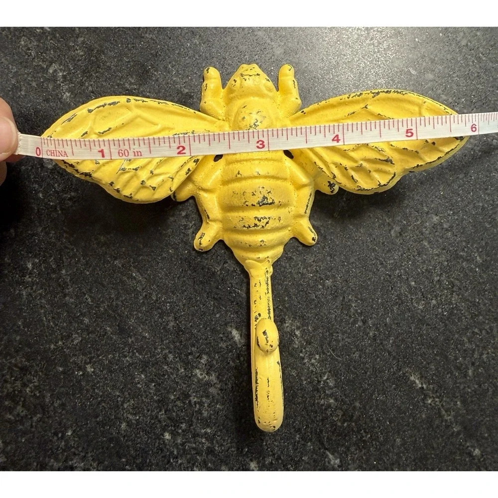 Set of 2 Yellow Cast Iron Bee Wall‎ Hooks Rustic Distressed Coat Hat Key Hooks